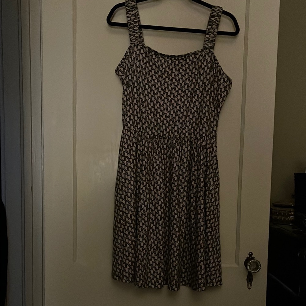 Huhot Black and Tan Patterned Sun Dress